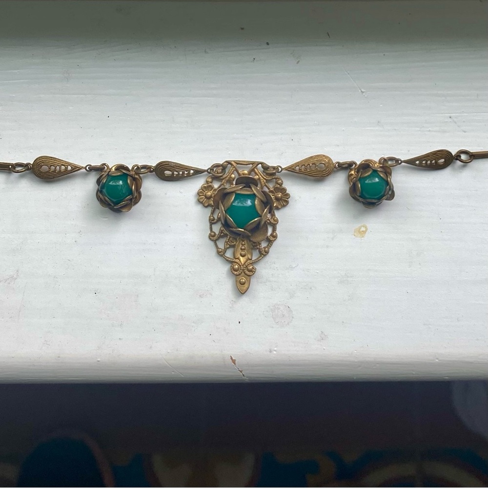 Gorgeous vintage necklace